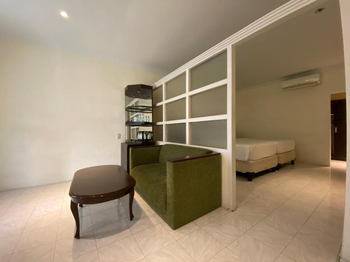 Khas Parapat Extérieur photo