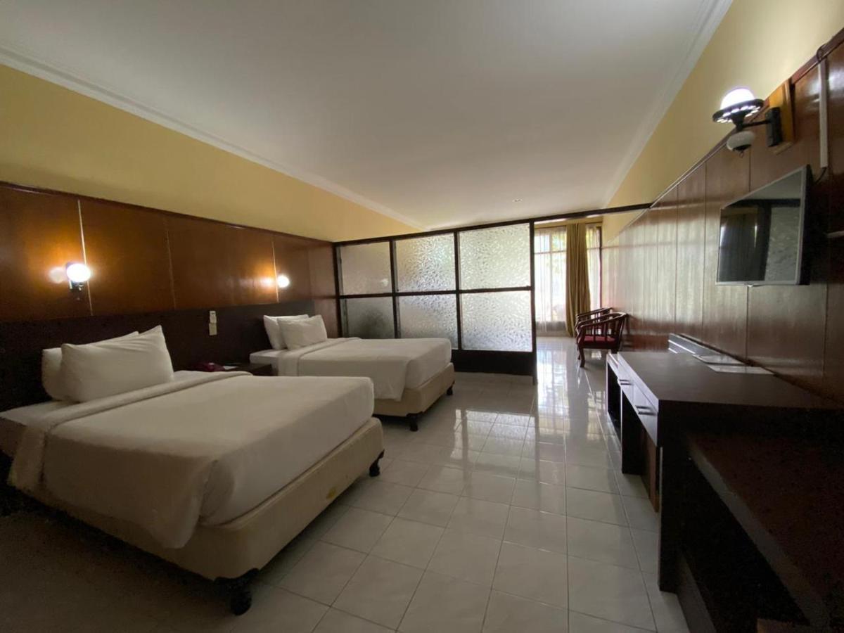 Khas Parapat Extérieur photo
