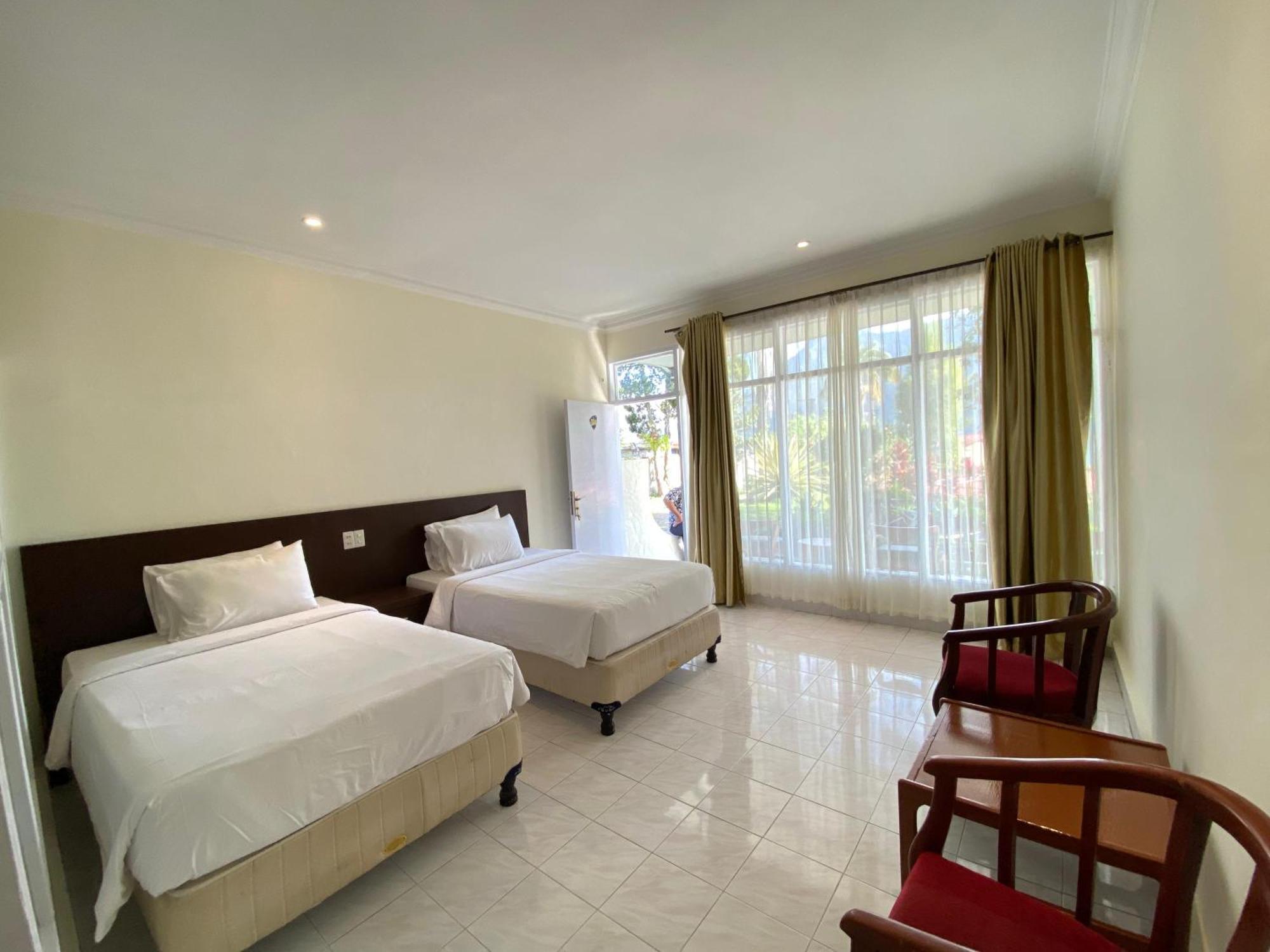 Khas Parapat Extérieur photo
