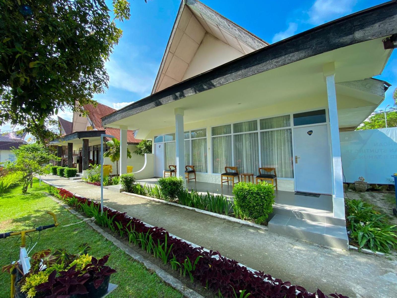 Khas Parapat Extérieur photo