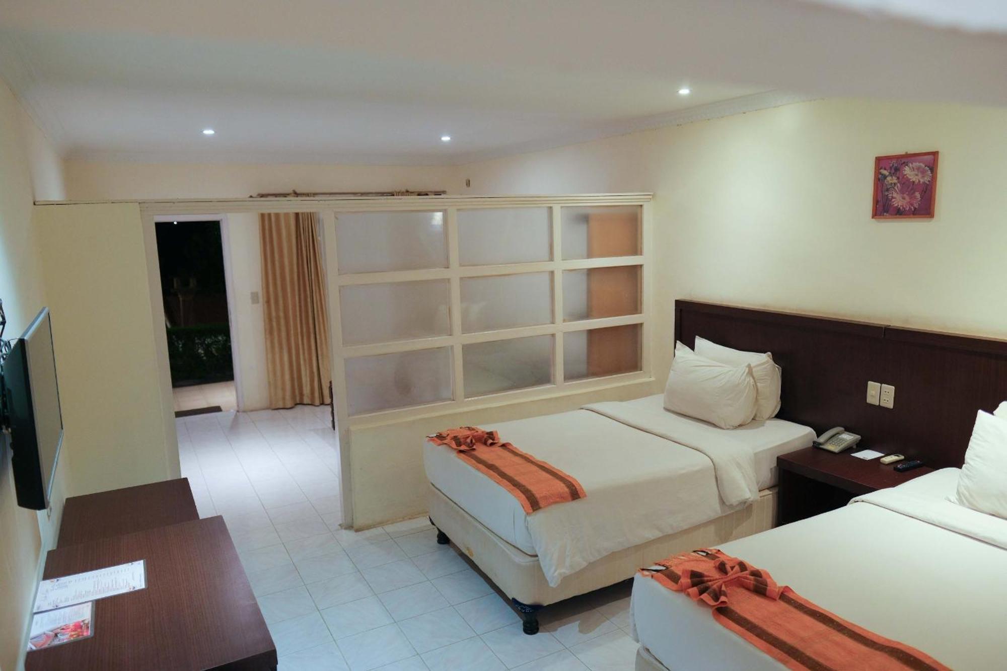 Khas Parapat Extérieur photo
