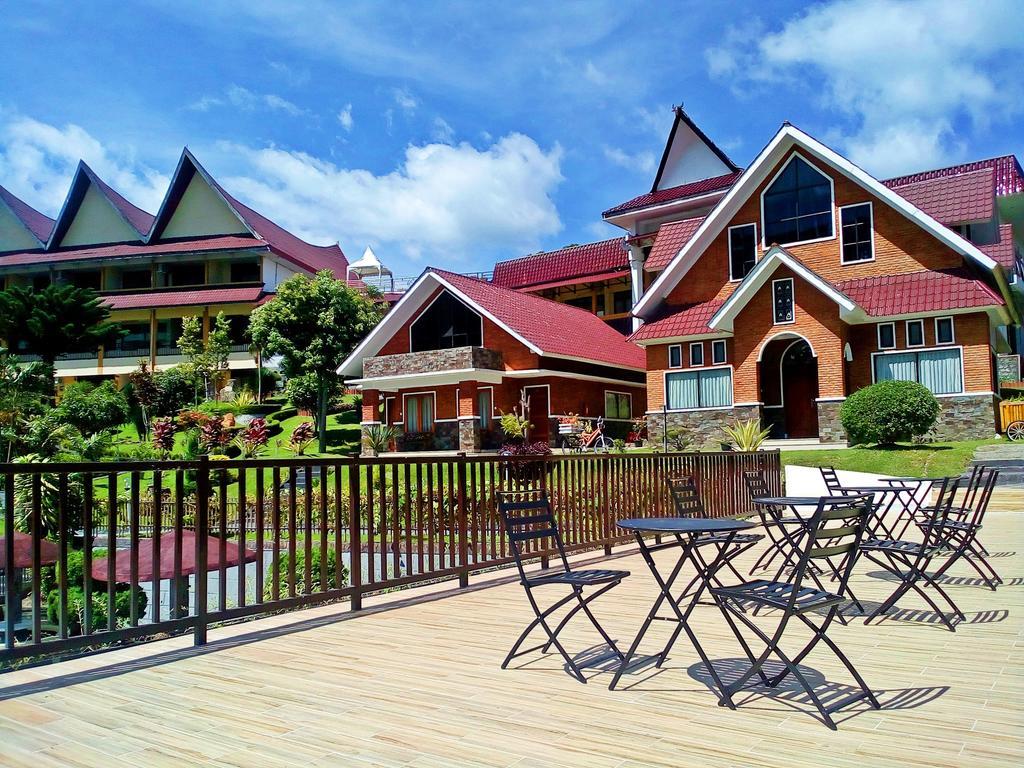 Khas Parapat Extérieur photo
